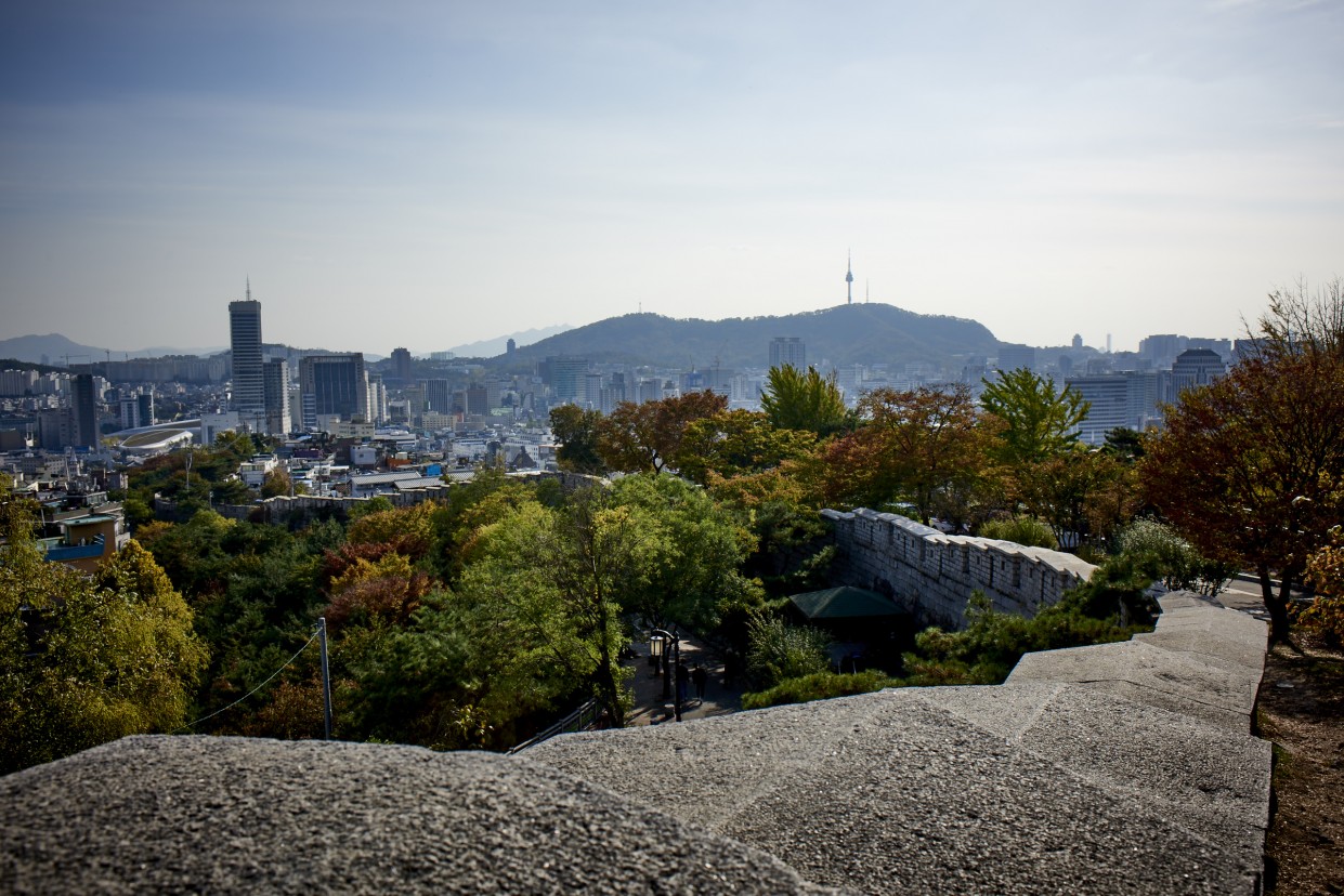 City walls at Ihwa Village, Seoul, October 2015, © SIBAU/Pilmo Kang.