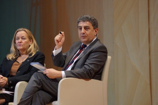 Sultan Barakat, panel discussion, with Prof. Patricia MacCarney, Director, Global Cities Institute, University of Toronto, at the Qatar Foundation Annual Research Conference (ARC) 2016, 22 March 2016, Qatar National Convention Center, © Qatar University.