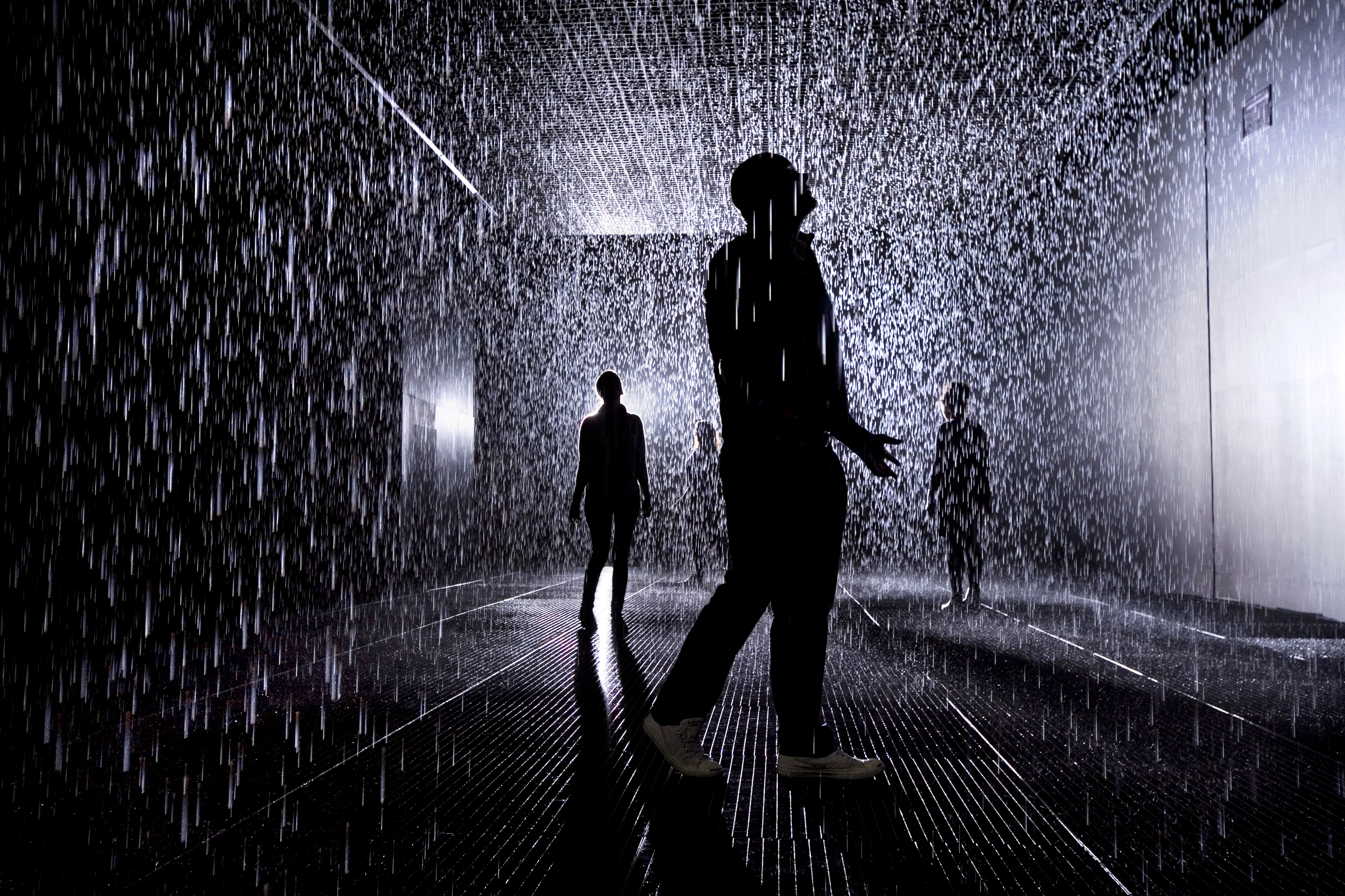 Rain Room, rAndom International, 2012, © Felix Clay.